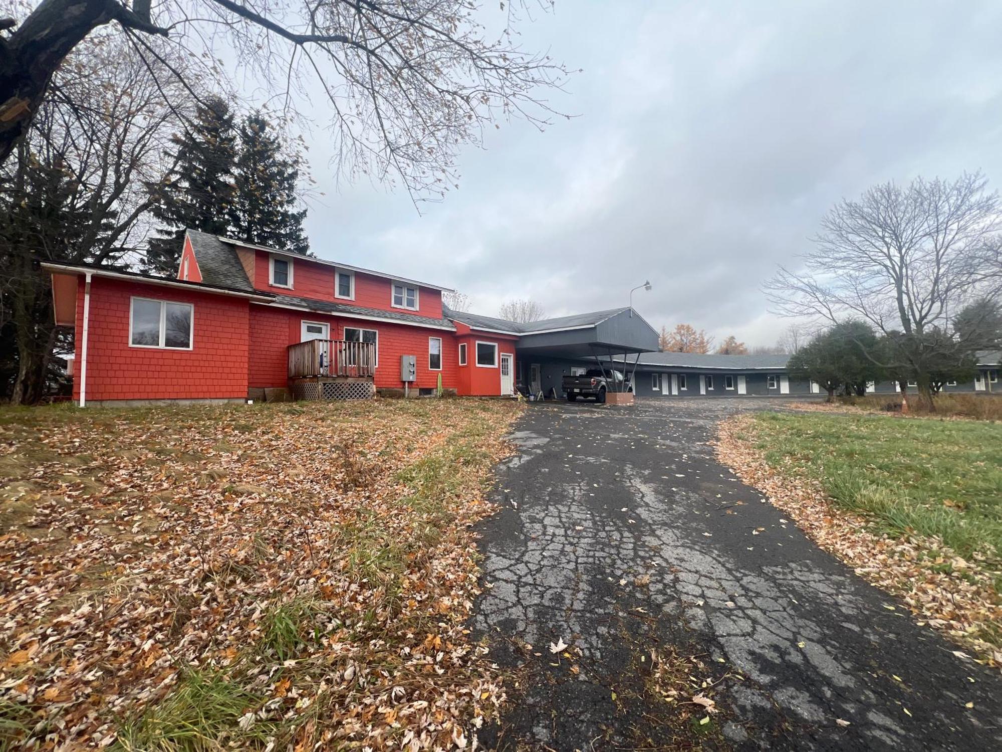 Nest Inn Watertown Exterior photo